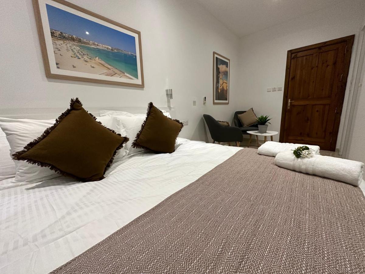The Beach House Birżebbuġa Bagian luar foto