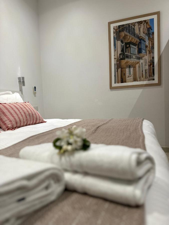 The Beach House Birżebbuġa Bagian luar foto