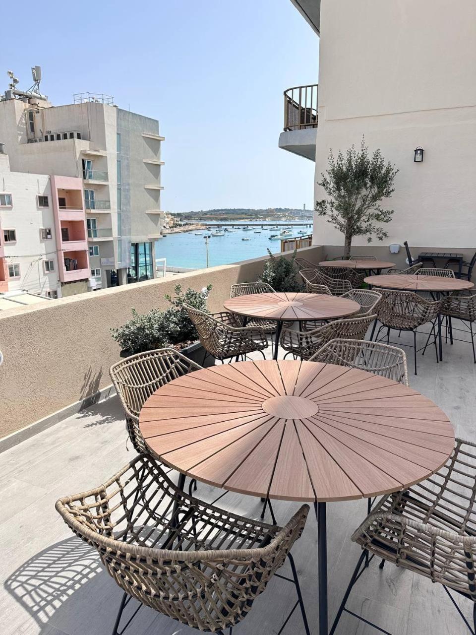 The Beach House Birżebbuġa Bagian luar foto